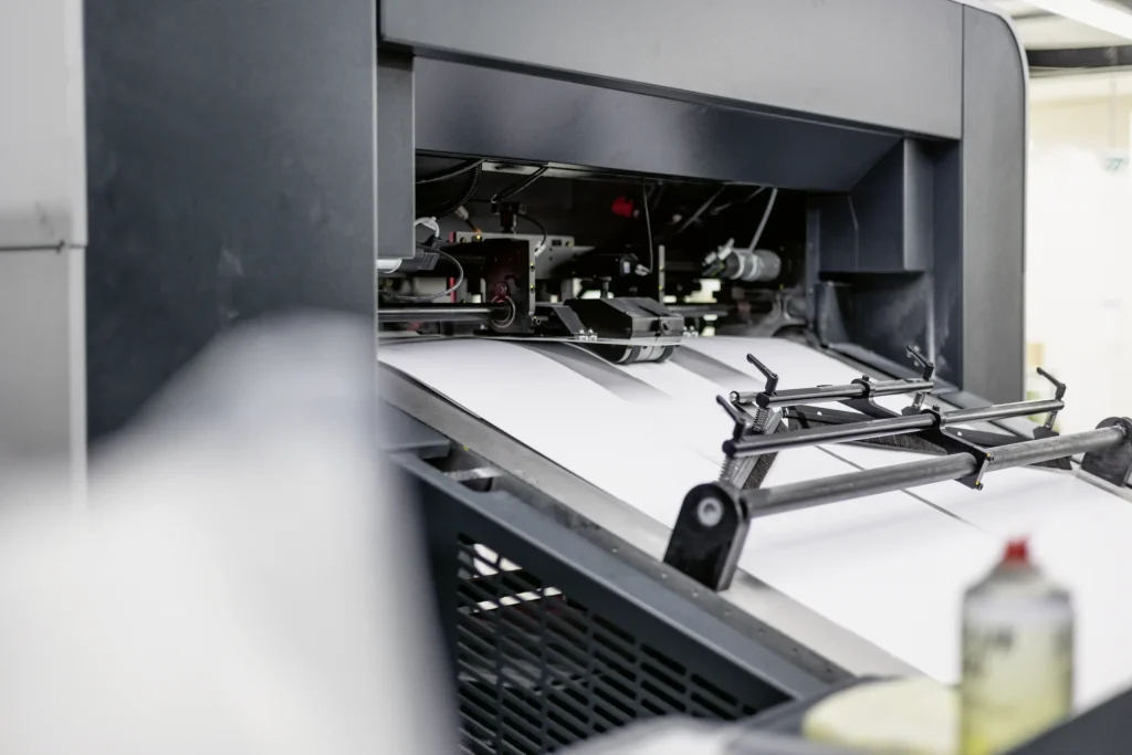 2022 Neue Bogendruckmaschine AVD GOLDACH AG